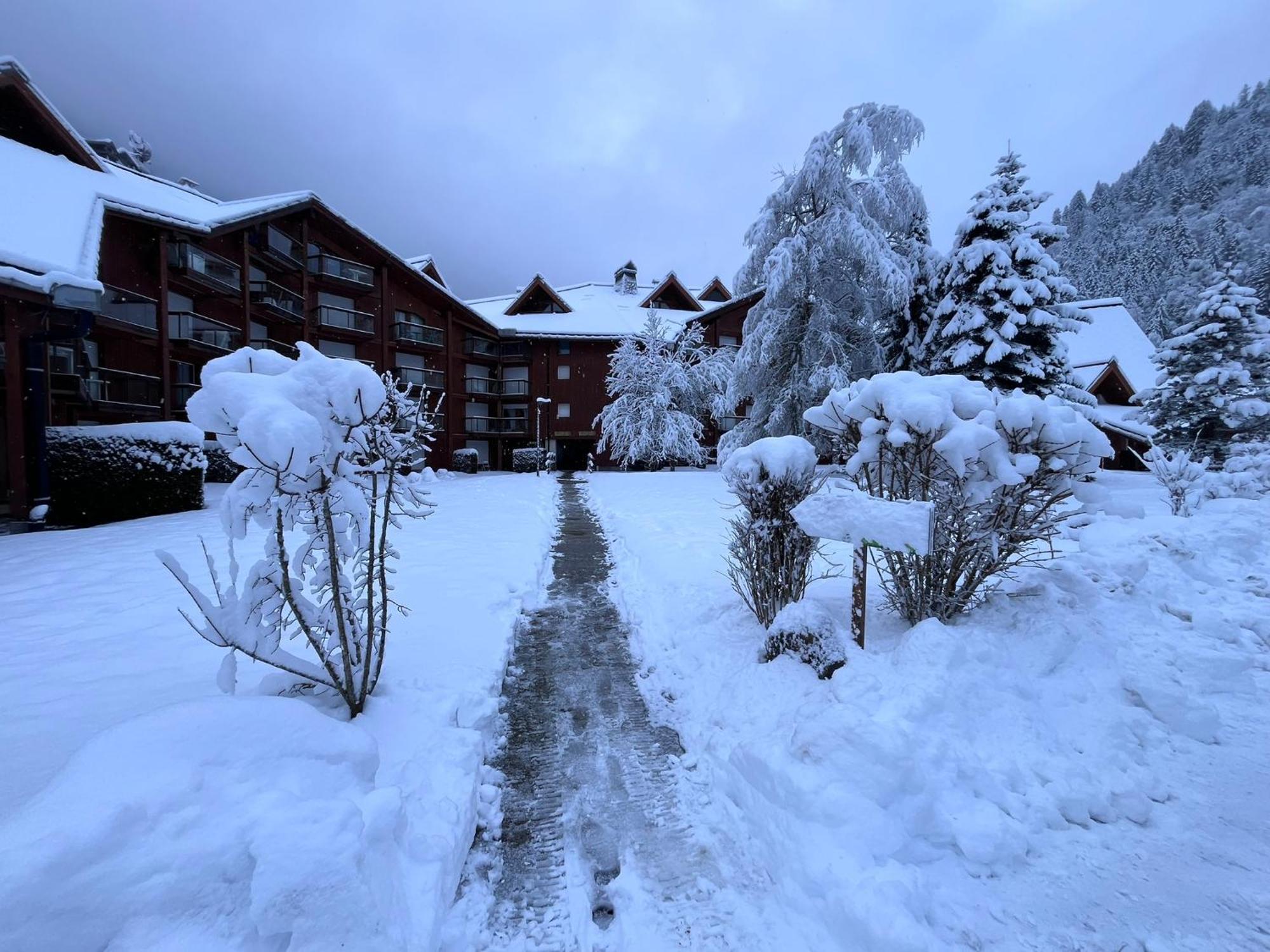 Aux Pieds Des Pistes En Plein Soleil Apartment Ле Контамин-Монжоа Екстериор снимка